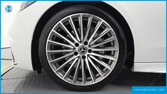 MERCEDES C-CLASS C300 4MATIC AMG LINE