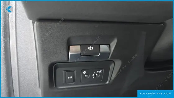 LAND ROVER DISCOVERY SPORT D150 S