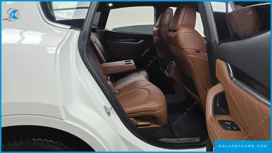 MASERATI LEVANTE 3.0 AWD GRANSPORT