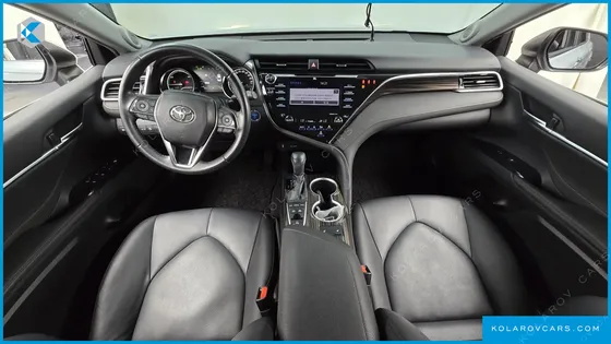 TOYOTA CAMRY 2.5 XLE HYBRID