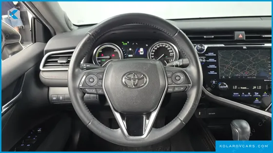 TOYOTA CAMRY 2.5 XLE HYBRID