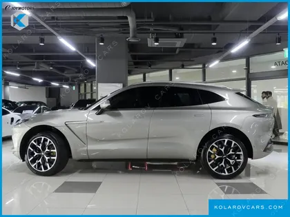 ASTON MARTIN DBX 4.0 V8