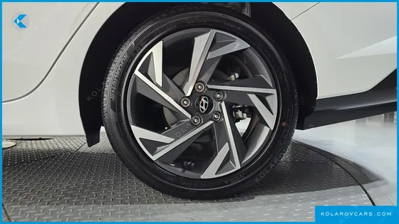 HYUNDAI ELANTRA (AVANTE) INSPIRATION