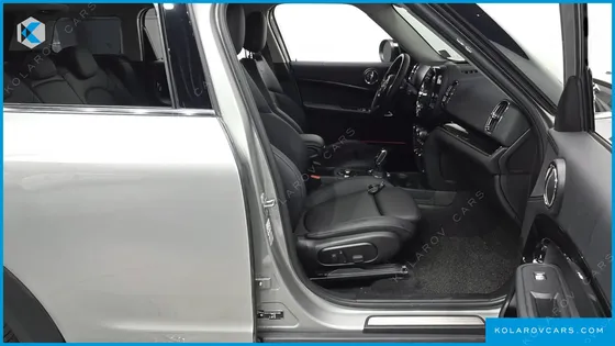 MINI COUNTRYMAN CLASSIC PLUS LAUNCH PACK