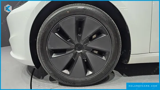 TESLA MODEL 3 RWD