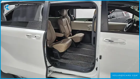TOYOTA SIENNA 2.5 HYBRID AWD