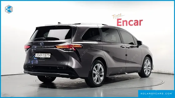 TOYOTA SIENNA 2.5 HYBRID 2WD