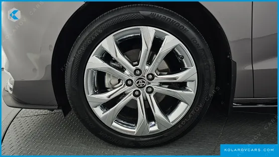 TOYOTA SIENNA 2.5 HYBRID 2WD