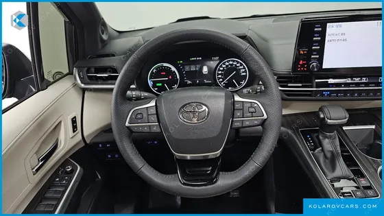 TOYOTA SIENNA 2.5 HYBRID 2WD
