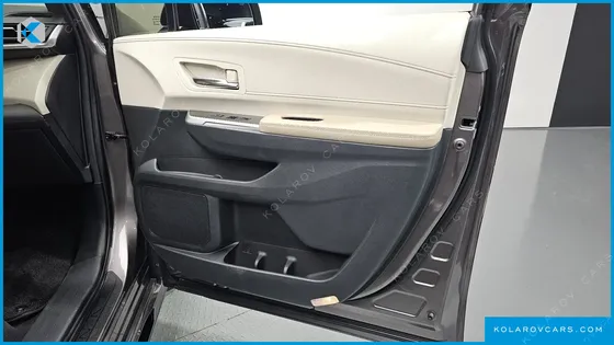 TOYOTA SIENNA 2.5 HYBRID 2WD