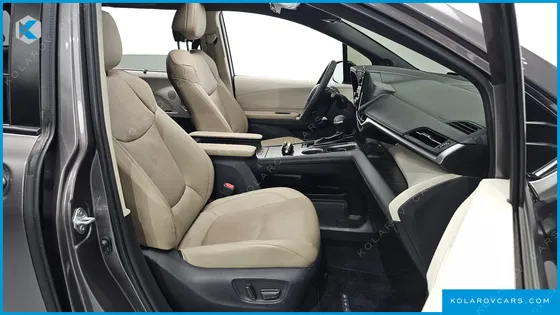 TOYOTA SIENNA 2.5 HYBRID 2WD