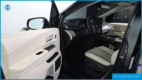 TOYOTA SIENNA 2.5 HYBRID AWD