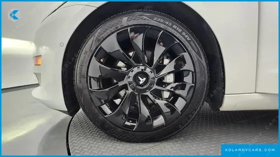TESLA MODEL 3 LONG RANGE AWD
