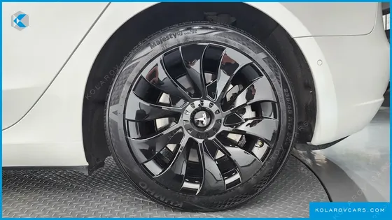 TESLA MODEL 3 LONG RANGE AWD