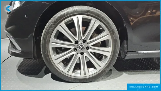 MERCEDES E-CLASS E300E 4MATIC EXCLUSIVE