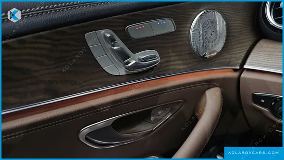 MERCEDES E-CLASS E300E 4MATIC EXCLUSIVE