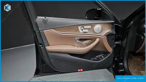 MERCEDES E-CLASS E300E 4MATIC EXCLUSIVE