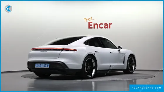 PORSCHE TAYCAN 4S