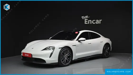PORSCHE TAYCAN BASE