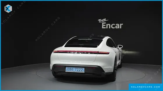 PORSCHE TAYCAN BASE