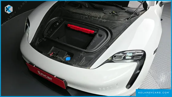 PORSCHE TAYCAN BASE
