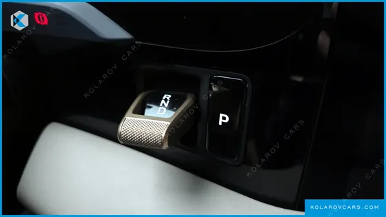 PORSCHE TAYCAN BASE