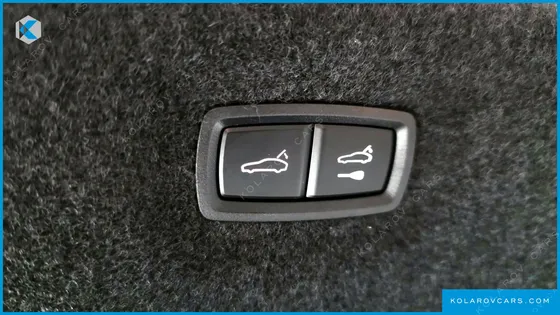 PORSCHE TAYCAN BASE