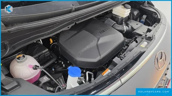 HYUNDAI STARIA LOUNGE 7-SEATER