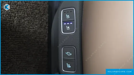 HYUNDAI STARIA LOUNGE 7-SEATER