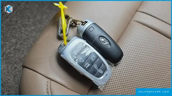 HYUNDAI STARIA LOUNGE 7-SEATER