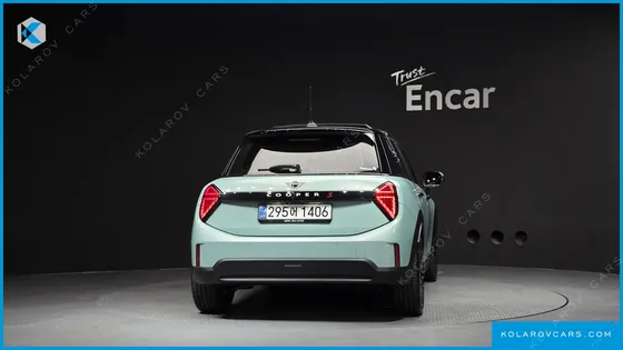 MINI COOPER 5 DOOR FAVOURED