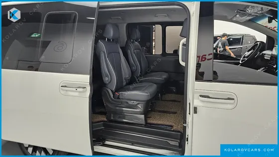 HYUNDAI STARIA HEV 1.6 LOUNGE 9-SEATER