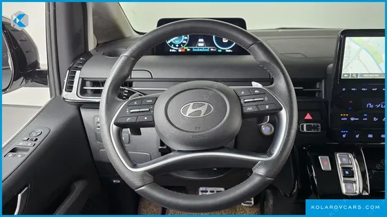 HYUNDAI STARIA HEV 1.6 LOUNGE 9-SEATER