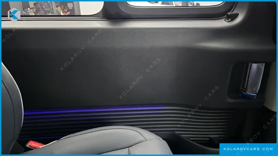 HYUNDAI STARIA HEV 1.6 LOUNGE 9-SEATER