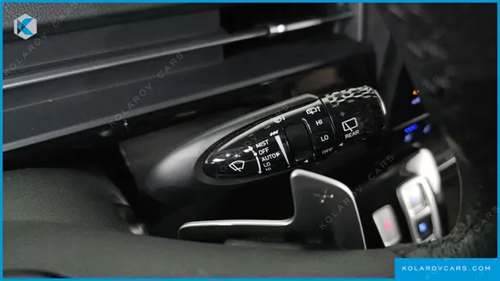 HYUNDAI STARIA HEV 1.6 LOUNGE 9-SEATER