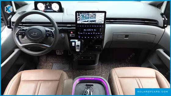 HYUNDAI STARIA LOUNGE 9-SEATER