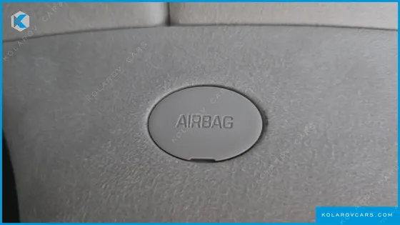 HYUNDAI STARIA LOUNGE 9-SEATER
