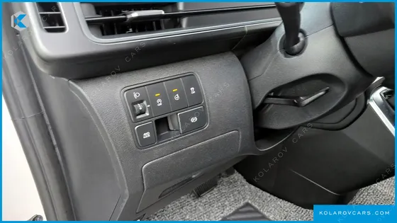 HYUNDAI STARIA 4WD TOURER 9-SEATER