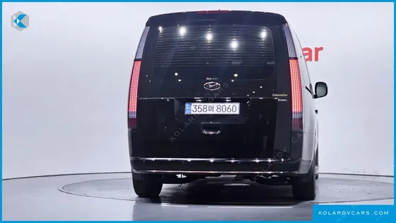 HYUNDAI STARIA LOUNGE 7-SEATER