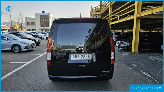HYUNDAI STARIA CARGO 5-SEATER