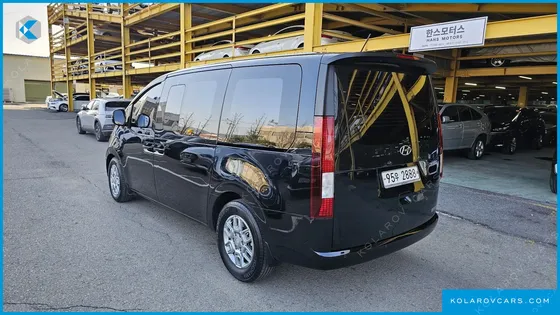 HYUNDAI STARIA CARGO 5-SEATER