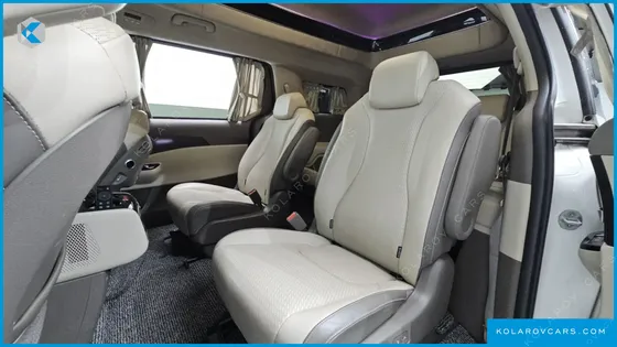 KIA CARNIVAL 9-SEATER HI-LIMOUSINE
