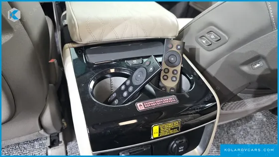 KIA CARNIVAL 9-SEATER HI-LIMOUSINE