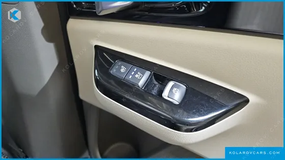 KIA CARNIVAL 9-SEATER HI-LIMOUSINE