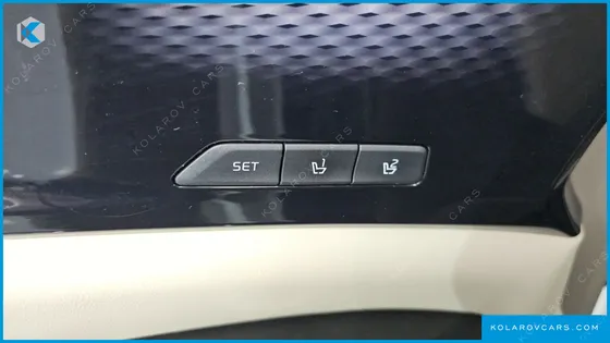 KIA CARNIVAL 9-SEATER HI-LIMOUSINE