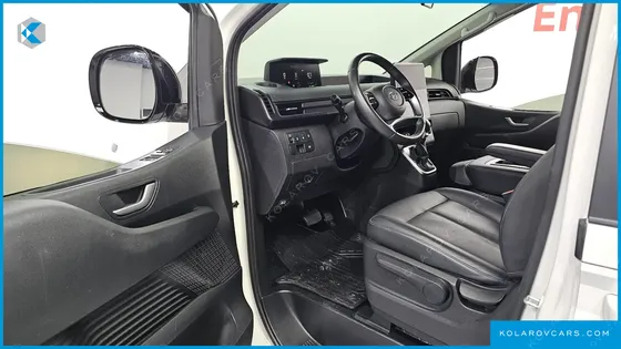 HYUNDAI STARIA CARGO 3-SEATER