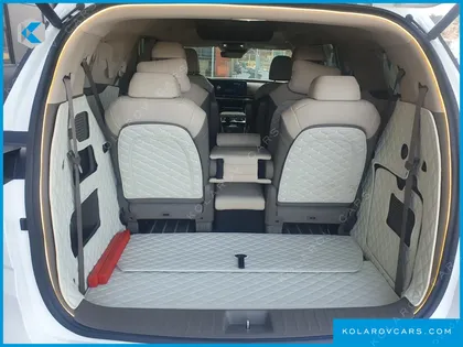 KIA CARNIVAL GASOLINE 9-SEATER HI-LIMOUSINE