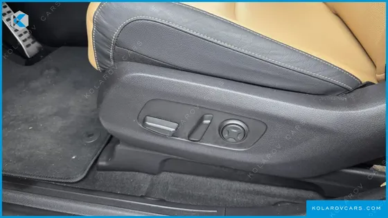 KIA CARNIVAL GASOLINE 9-SEATER SIGNATURE