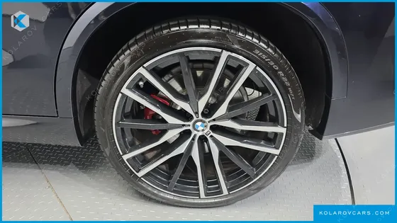 BMW X5 M50I