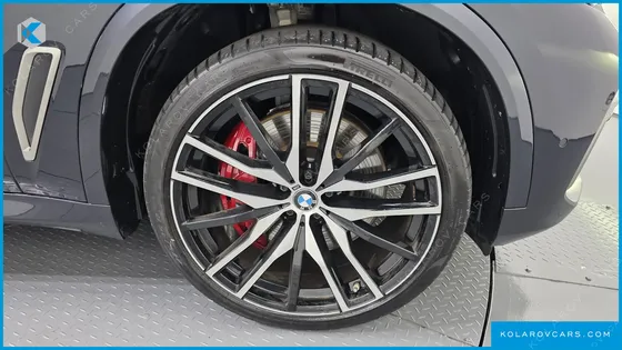 BMW X5 M50I